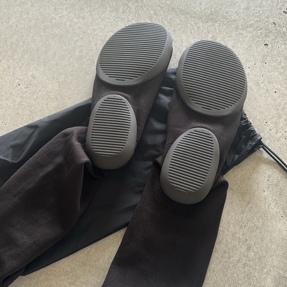 YEEZY YZY PODS SIZE 1 SZ 6-8.5 - Picture 7 of 7